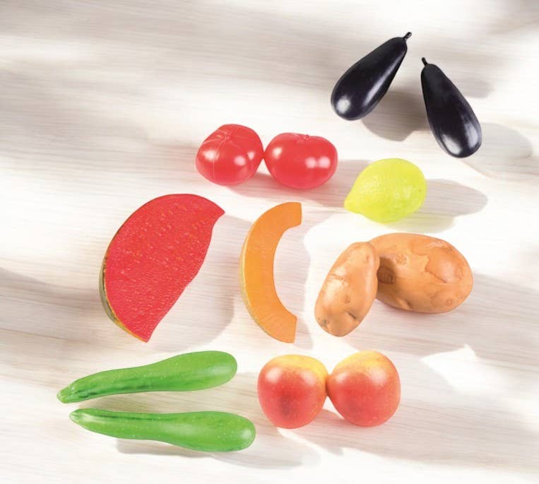 Pretend Play 13 pc. Life-sized Summer Fruits & Veggies Set