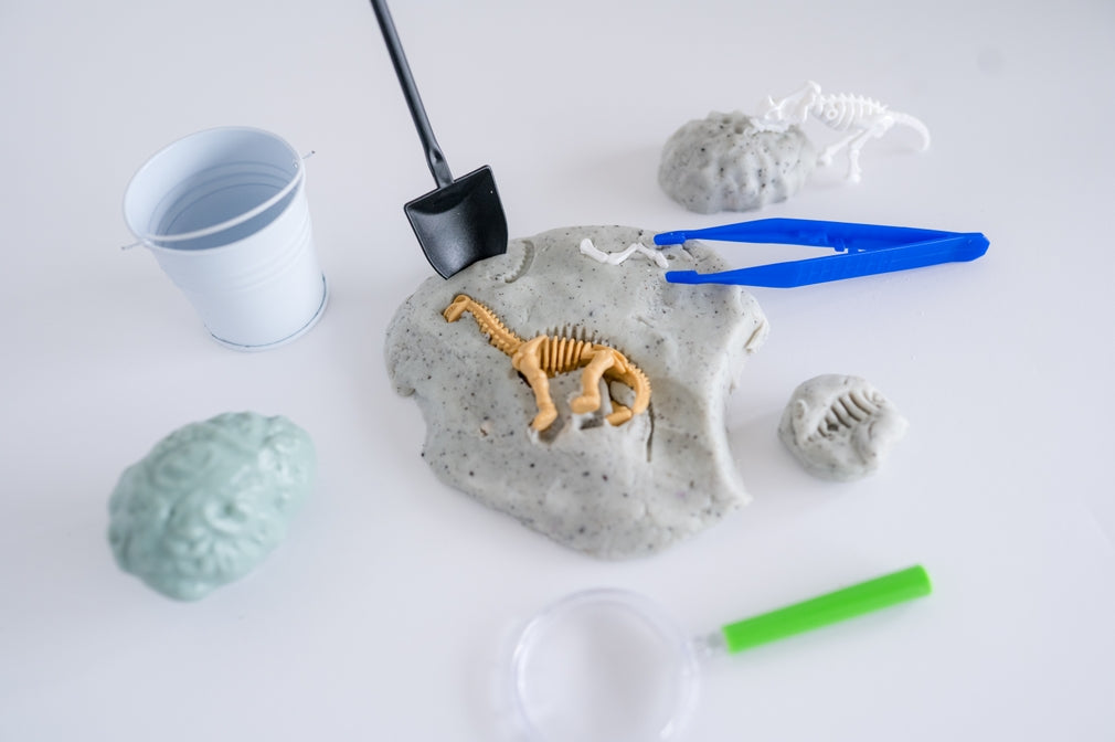 Dinosaur Fossil Dig (Cookies & Cream) Sensory Play Dough Kit